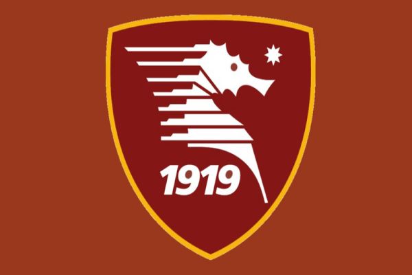 cac-thong-tin-can-biet-ve-doi-bong-Salernitana
